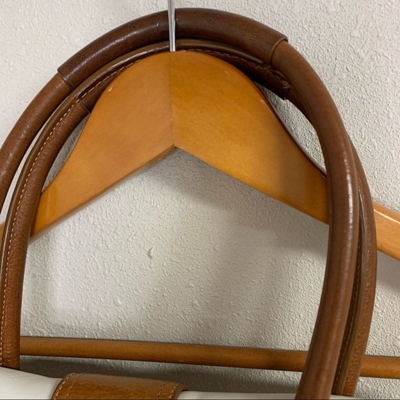 50% OFF Coach cream hobo flip shoulder bag - Picture 4 of 9